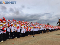 Одеть и накормить за 2,2 миллиона планируют власти участников тысячного хора в День Ставропольского края