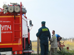 Глухонемые мужчина и женщина не смогли вызвать пожарных и тушили огромное пламя мокрыми тряпками под Ставрополем