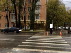 20-летняя девушка сломала нос после попадания под «Опель» на пешеходном переходе в Ставрополе