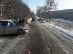 Двое погибли и трое ранены из-за нарушения ПДД женщиной-водителем на Ставрополье
