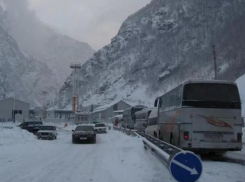 Дорога в Грузию временно закрыта из-за плохой погоды