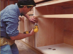 Мебельщик набрал заказов у женщин на полмиллиона рублей и исчез с деньгами в Ставрополе