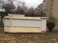 Три незаконных ларька снесли в Кисловодске