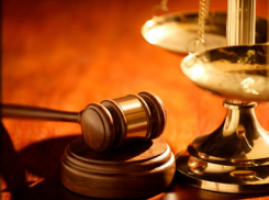 Алиментщика, задолжавшего своей дочери более 300 тысяч рублей, приговорили к исправительным работам