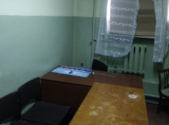 Обшарпанную каморку предложили депутату фракции ЛДПР для встречи с гражданами в Ессентуках