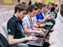 «Ростелеком» предлагает школьникам построить сеть киберзащиты для умного дома и получить 100 баллов за ЕГЭ 