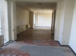 Фото и видео обшарпанной больницы Кисловодска шокировали пользователей сети