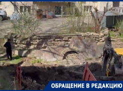 Историческую стену 19 века сносят в Ставрополе ради парковки