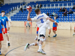 Взять реванш в Волгограде ставропольским гандболистам не удалось
