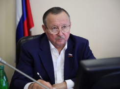 Нельзя закапывать огромные деньги в некачественные дороги, - депутат Ставрополья