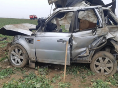 На Ставрополье водитель иномарки попал в реанимацию из-за ДТП на трассе