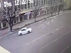 Ставропольский автохам был оштрафован за гонки на площади Ленина