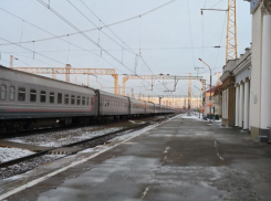 Пассажиры поезда «Кисловодск — Симферополь» застряли в пути на 4,5 часа