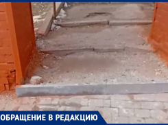 Состояние въездной группы в Георгиевске возмутило местного жителя