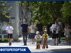 Сладкая вата и радостные детские голоса: как ставропольцы отметили День семьи, любви и верности