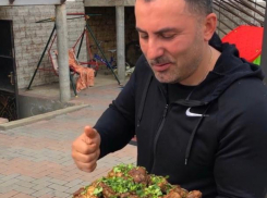 Ролик шашлычника из Пятигорска набрал 18 миллионов просмотров на Youtube