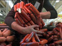 Продавец супермаркета Ставрополя попался на краже колбасных изделий