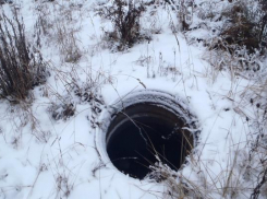 Мужчина в центре Ставрополя провалился в открытый люк