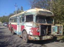 Дряхлому ставропольскому ретроавтобусу подарят вторую жизнь реставраторы из Санкт-Петербурга