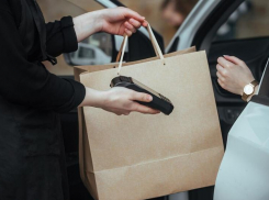 Ставропольчане украли 87 пар наушников AirPods из известного маркетплейса