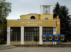 У нарзанных ванн в Кисловодске снесли тир и запретили торговлю 