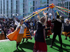 В жилом районе «Гармония» отпраздновали Масленицу