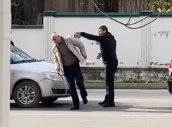 В Ессентуках молодой человек напал на пожилого оппонента
