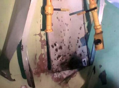 Жильцов дома эвакуировали после начавшегося из-за взрыва газового счетчика пожара в многоэтажке Ставрополя