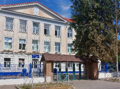 Из-за сообщения о взрывчатке более 500 учеников эвакуировали из школы в Лермонтове