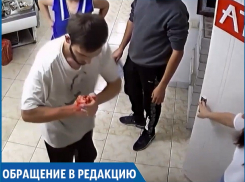 Кровавое избиение грузчиком подростка в магазине попало на видео в Ставрополе