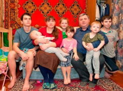 Многодетные семьи заставляют работать ставропольских чиновников
