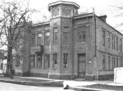 «Частная прогимназия и чистокровные скакуны», - история усадьбы Штейнгеля в Ставрополе