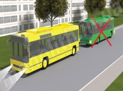 Водителя раздавило между двумя автобусами из-за халатности его коллег в Пятигорске