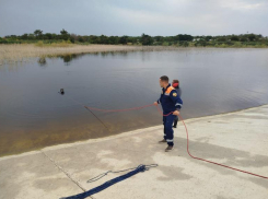 Тела дяди и двух племянников достали со дна озера на Ставрополье 