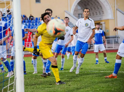 «На поле были дилетанты»: футболисты ставропольского «Динамо» в меньшинстве «дожали» «биологов»