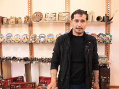 «На пятый день после сватовства с невестой заговорил»: кубачинский ювелир приоткрыл секреты
