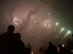 Дань уважения или лишние траты? Ставропольцы поспорили о необходимости запуска салюта на 9 мая 