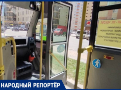 Двери нараспашку и отсутствие кондиционеров: как справляются с жарой в автобусах Ставрополя