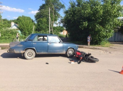 Нарушитель на «семерке» сбил мотоциклиста без прав в Ставропольском крае