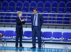 «Ставропольчанка-СКФУ» вышла в полуфинал плей-офф, обыграв лидера