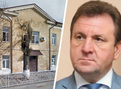 Глава Ставрополя лишил школу №4 имени драматурга Сургучева