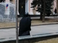 «Этому городу нужен новый герой»: по Ставрополю гуляет Темный рыцарь