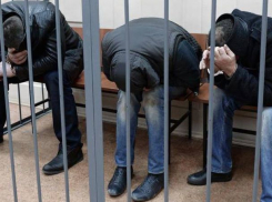 Троих напавших с ножом на  девушек в парке Победы бросили за решетку в Ставрополе 
