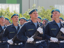 День десантника в Ставрополе отметили показательными выступлениями