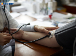 Порез руки получила жительница Ставрополя из-за упавшего дискового раскройного ножа 