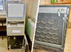 Ставрополец пытался обокрасть банкомат с помощью болгарки, гвоздодера и кувалды