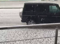 Крупный град обрушился на Ессентуки и попал на видео
