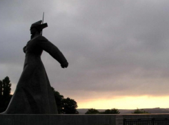 В Ставрополе на Крепостной горе молодые люди устраивают ночные дискотеки