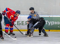 В хоккейном плей-офф пока без сенсаций: в ставропольской «Лиге мечты» фавориты одолели аутсайдеров