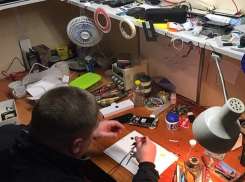 Вместо того, чтобы ремонтировать телефон, мастер продал его на Ставрополье